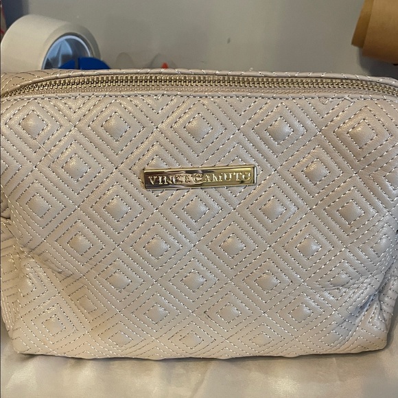 Vince Camuto Handbags - Vince Camuto Quilted Cream Cosmetic Bag